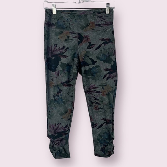 Jockey Pants - 𝅺JOCKEY Gray Floral Print Cropped Leggings Small